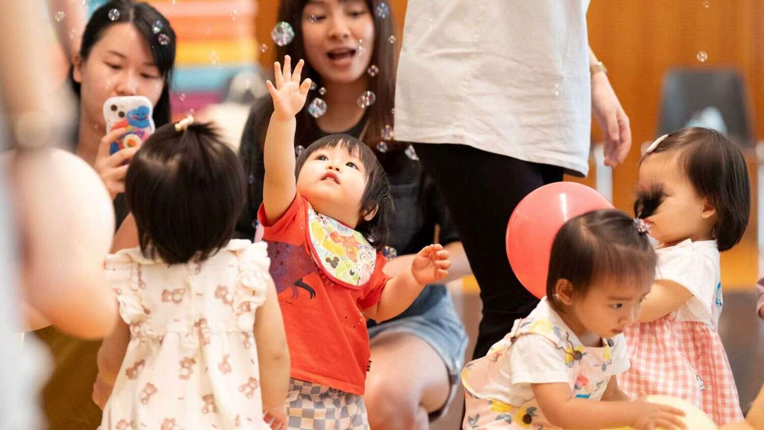 2.婴儿工作坊 - 小眼晴“听”大世界.jpg